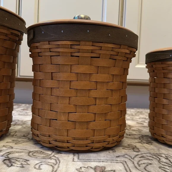 Longaberger 4 basket canister set with plastic inserts and lids - Picture 10 of 16